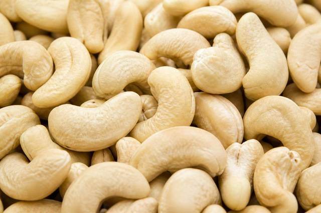 Cashew kernels and dry fruits